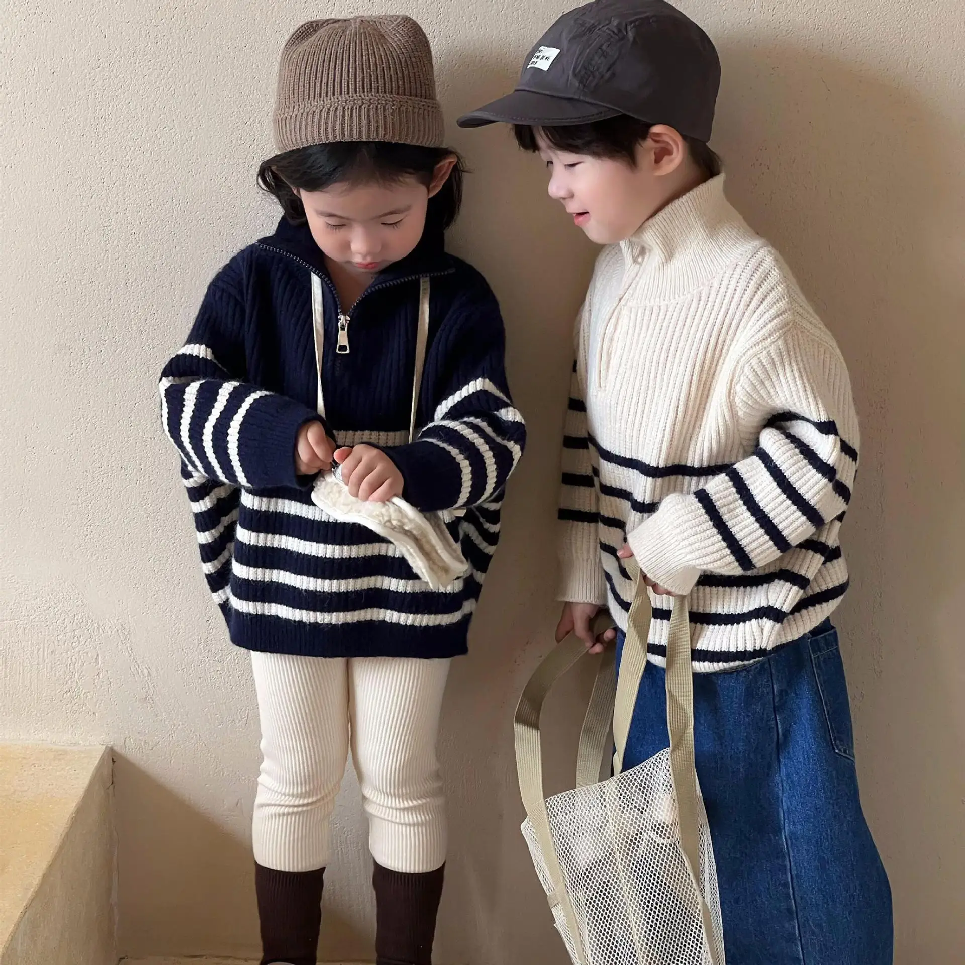 Irmão Irmã Irmão olhar Crianças Outono Blusas de malha para o Menino Menina Roupas Listradas família combinar roupas de Família