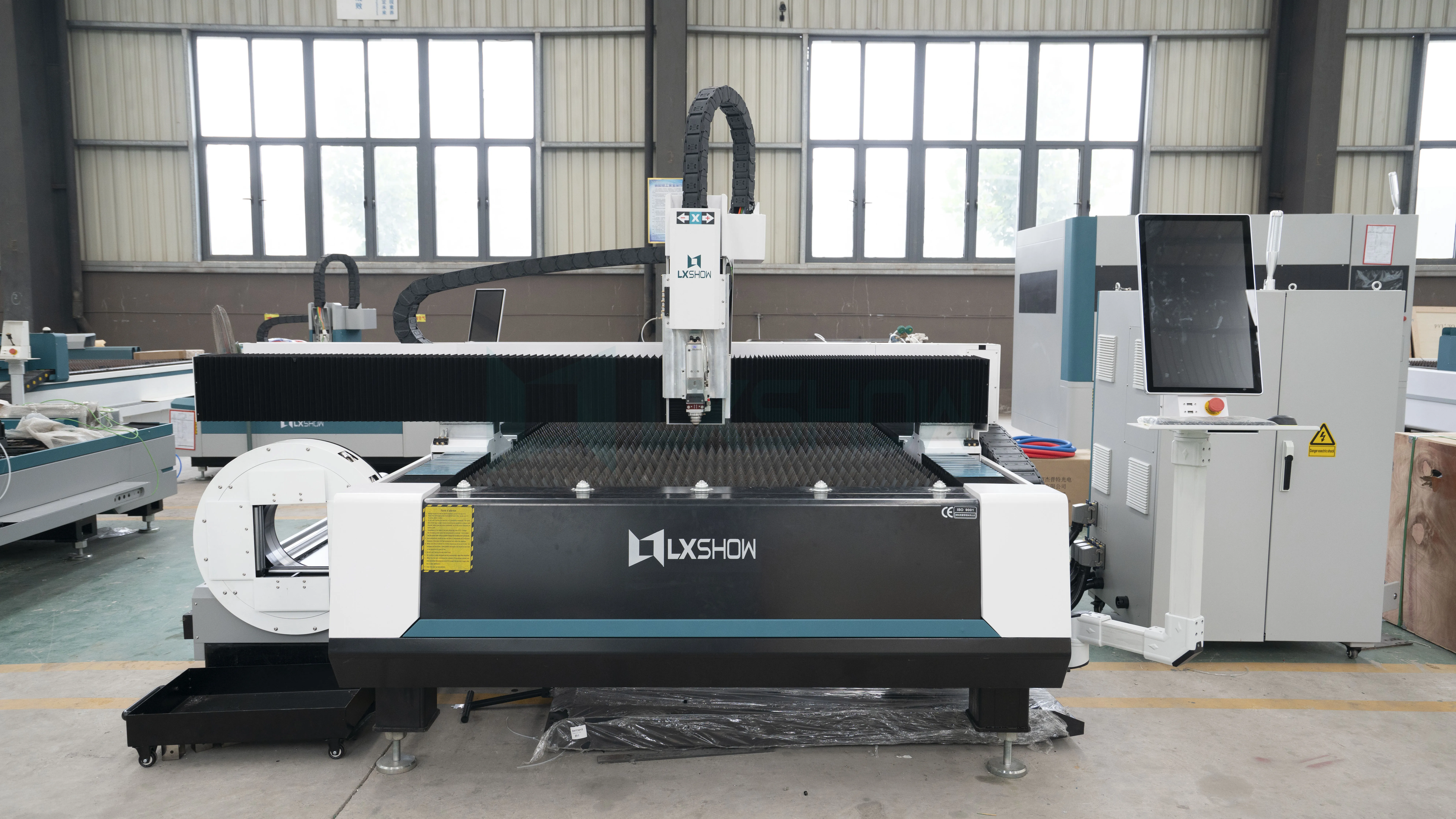 Placa e do tubo de laser cutter 3*1,5 m e 6 m*220mm rotary CNC, máquina de corte a laser