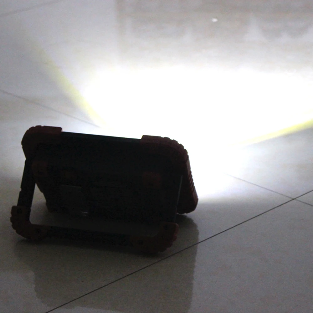 Portátil COB Refletor da Lanterna elétrica 30W Carga de USB CONDUZIU a lâmpada de Trabalho ao ar livre Built-in bateria de Emergência Lâmpada de Iluminação do Gramado do Acampamento