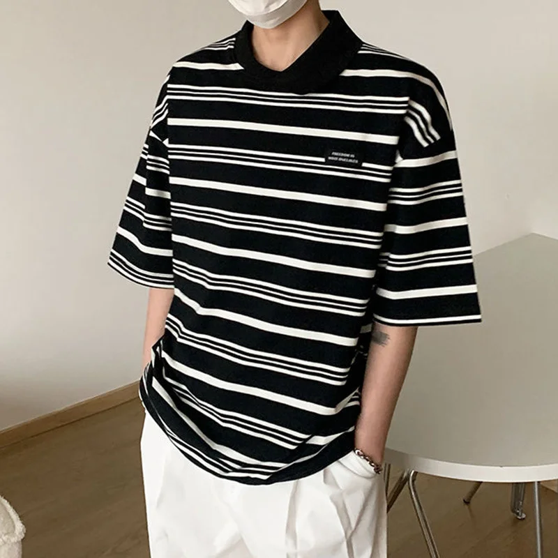 IEFB Tendência masculina de Manga Curta T-shirts coreano Solta Faixa Tops de Moda de Verão de Lapela homem Simples de Algodão Puro Tee 2023 Novo 9A8275