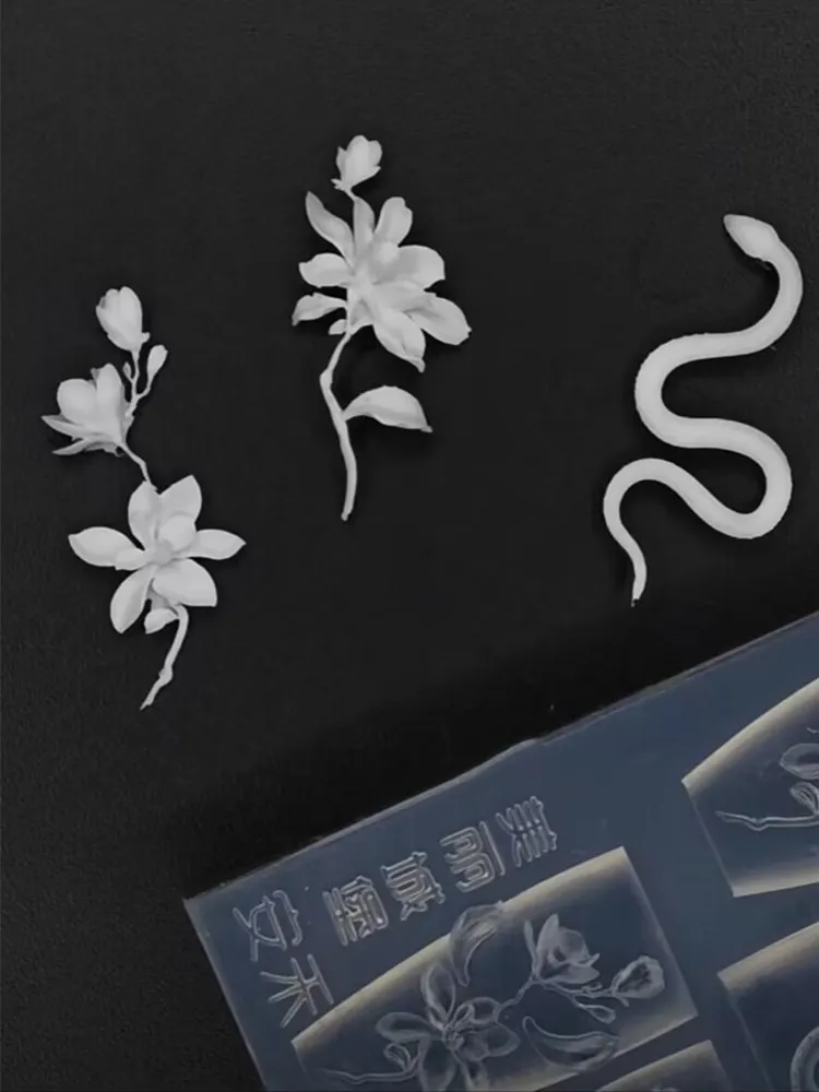 1pc Magnolia Flor Snake 3D de Acrílico, Unhas de Molde a Arte do Prego Decorações de Silicone Estampagem de Placas de Unhas de Produtos de Acessórios de Unhas