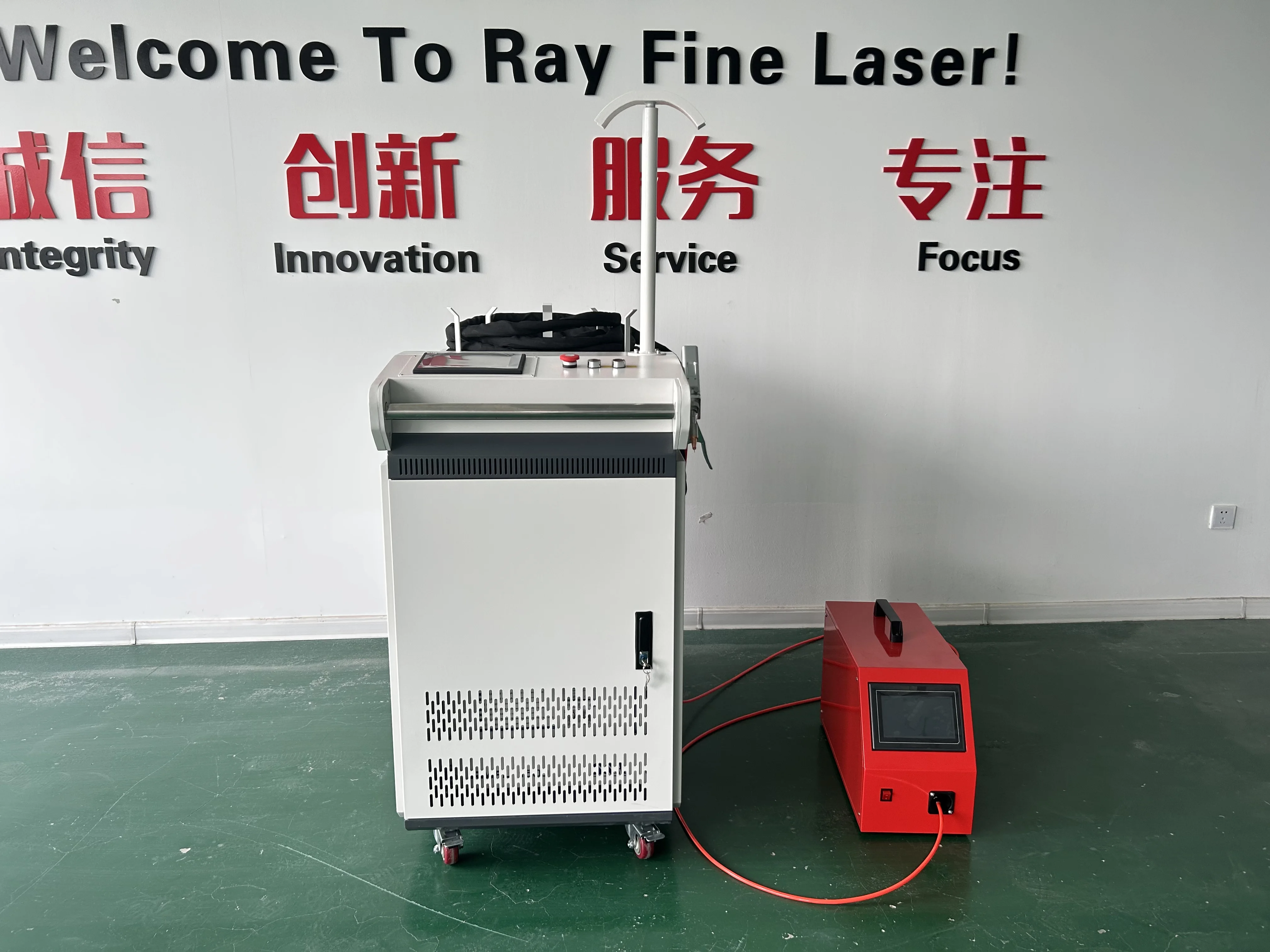Laser portátil do Soldador Preço Máquina de 1000W 1500W 2000W 3000W MAX de Perfuração Portátil e Máquina de Soldadura