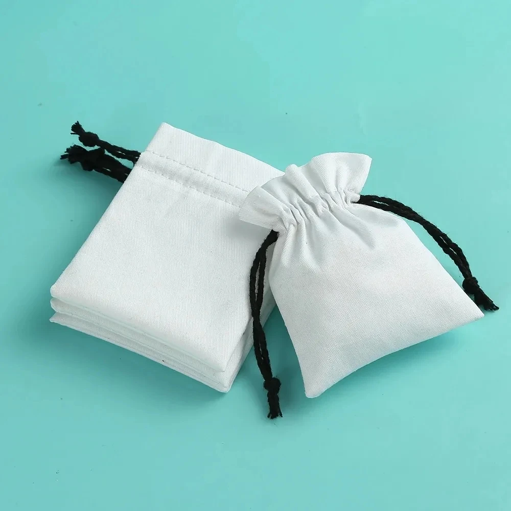 50pcs de Algodão Branco Enlatado Cordão, Corda, Saco de Jóias Pequenas Bolsas para Casamento Doces Anéis de Embalagem de Saco de Presente Personalizado Saco de Presentes